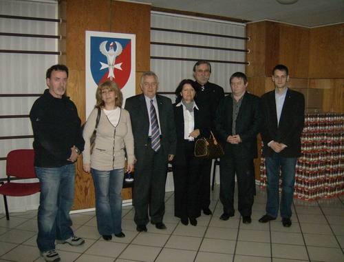 A bébiétel-osztó csapat A bébiétel-osztó csapat
